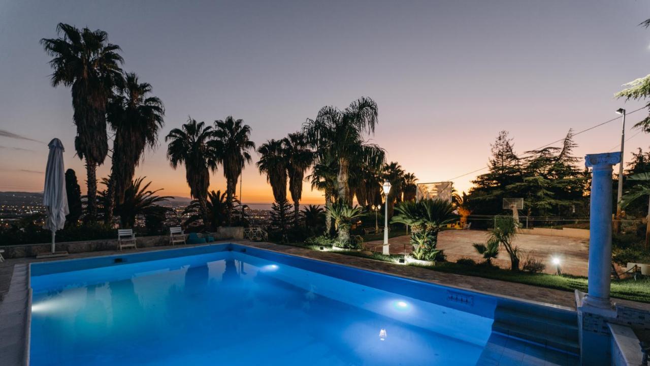 Crystal Villa Patras Esterno foto